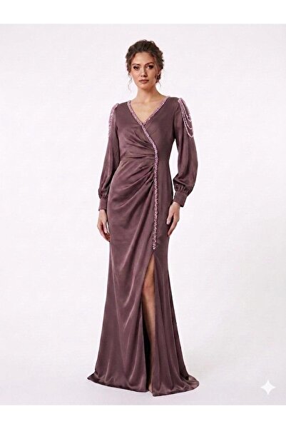 DAY BY DAY Plain Evening Gown with Side Sequin Embroidery and Front Side Slit