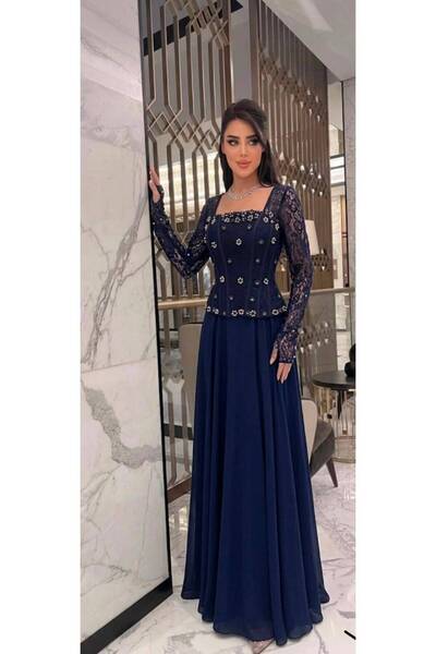 dalaa Queen Chiffon Dress