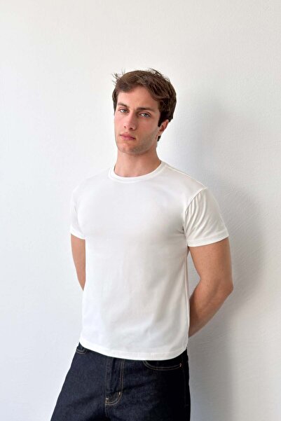 Flaw Wear Μπλουζάκι με κέντημα στα μανίκια και εφαρμογή baby fit