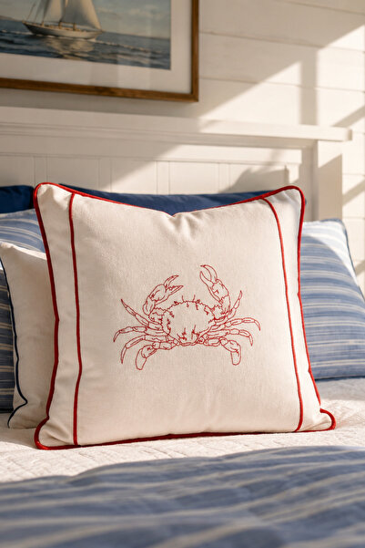 Elegancembroidery Yengeç Nakışlı Pikolu Kırlent Kılıfı Krem Kırmızı Marine De...