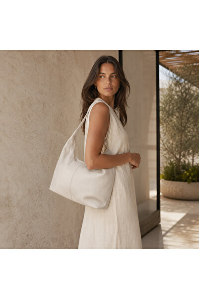 RAPA Ecru / Off-White Hobo Shoulder Bag Zippered Soft Textured Women's Bag