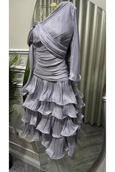 Mar style Pearl Dress with Luxurious Embroidery and Ruffles