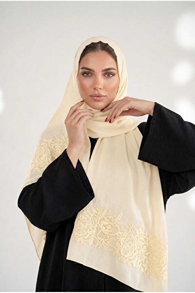 Veil Designer Two-layered veil with rose embroidery on both ends. 190*60