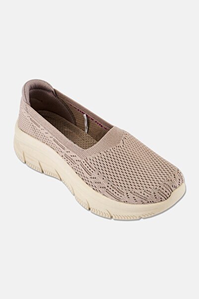 SKECHERS Women Modern D Lux Brunch Bubbles Slip On Walking Shoes, Taupe
