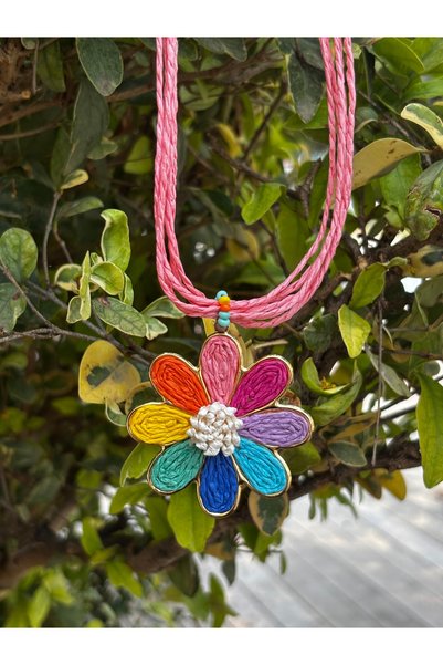 MODA Rainbow Colored Straw Daisy Necklace - Large Flower with Pink String