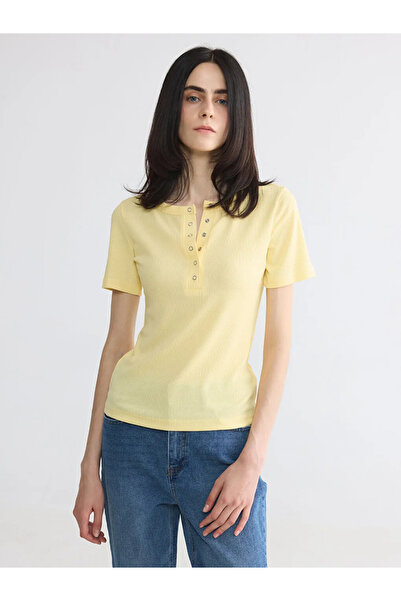 LC Waikiki Yellow Crew Neck Buttoned Women's T-Shirt