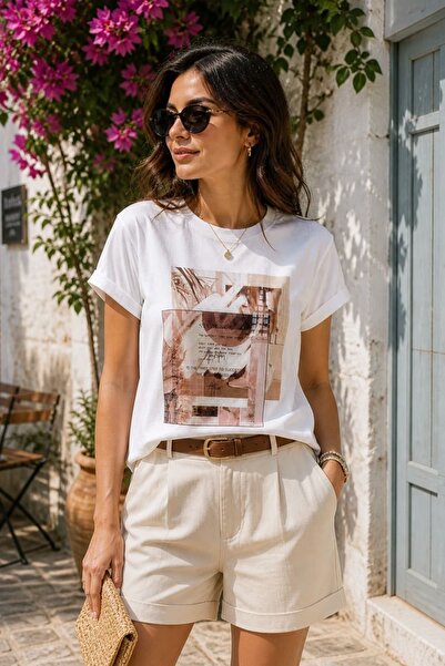 yb yağmur butik T-Shirt with Printed Text Detail on the Front