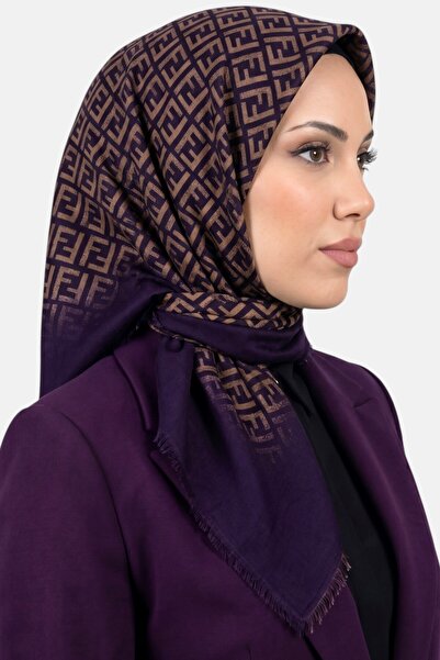 hadiora وشاح نسائي بتصميم حروف مزخرفة باللونين الأرجواني والبني