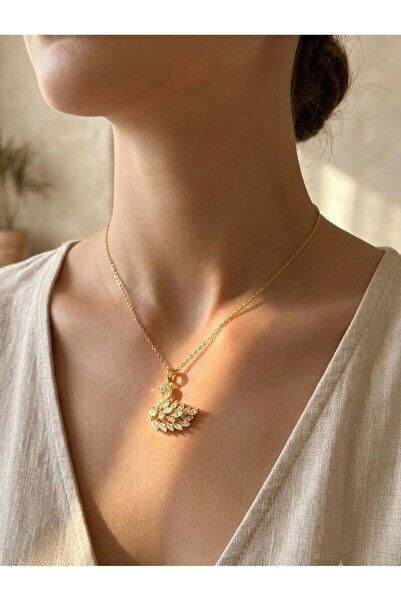 Melisa Takı & Aksesuar 316L Steel Gold Color Swan Figure Stone Necklace