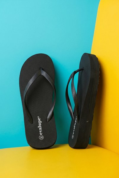 Dark Heel Women's Black Platform Sole Flip Flops High Sole Comfortable Walking Summer Sandals
