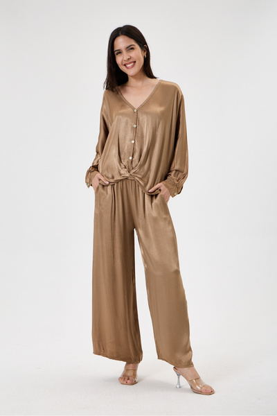 della moor Women's Camel Italian Long Sleeve Buttoned Blouse - Trousers 2-Pie...