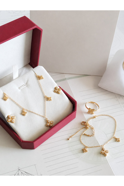 Glamour Galore Earring and Chain Set with Earrings