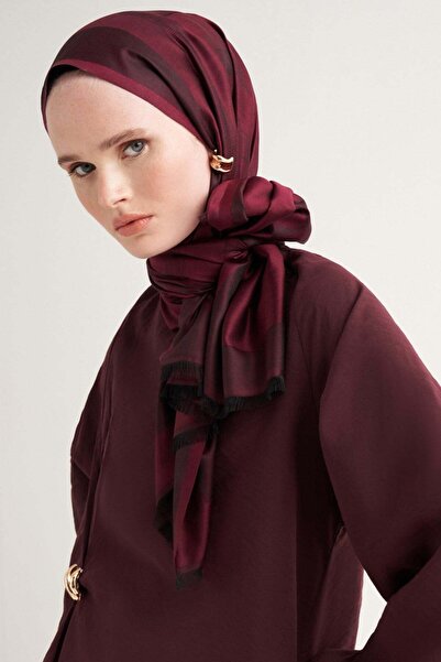 carell Elira Jacquard Silk Shawl Night Plum