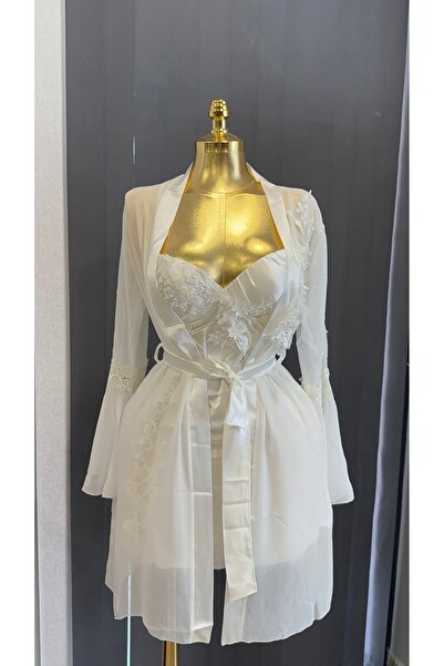 İana butik Beyaz Dantel İşlemeli 2’li Saten Gecelik & Sabahlık Takımı