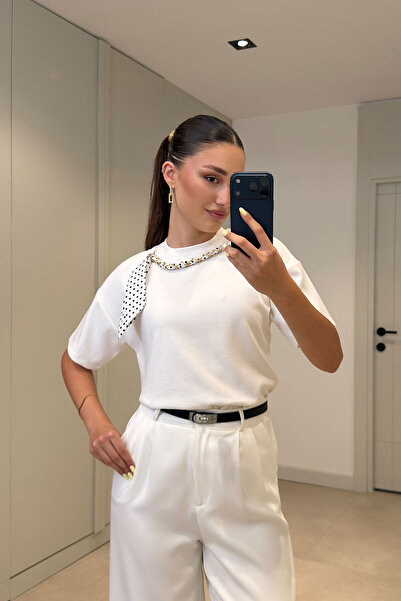 MAGARDE Modal Blouse with Chain Collar and Scarf - White