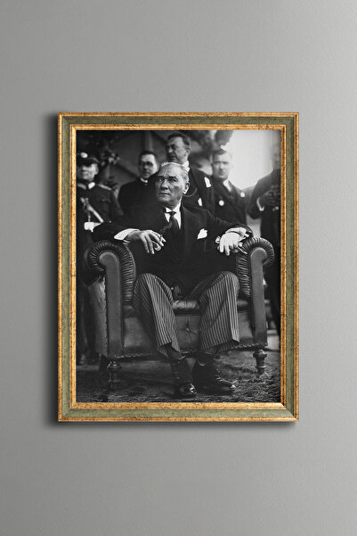 epiqart Ataturk - Vintage Patterned Painting - Fine Model