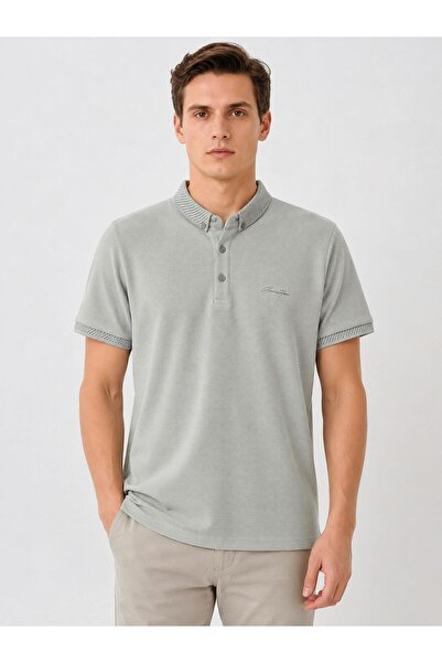 CLASSİCS MEN Ανδρικό μπλουζάκι Glow Slim Fit με κοντό μανίκι και λαιμόκοψη πό...