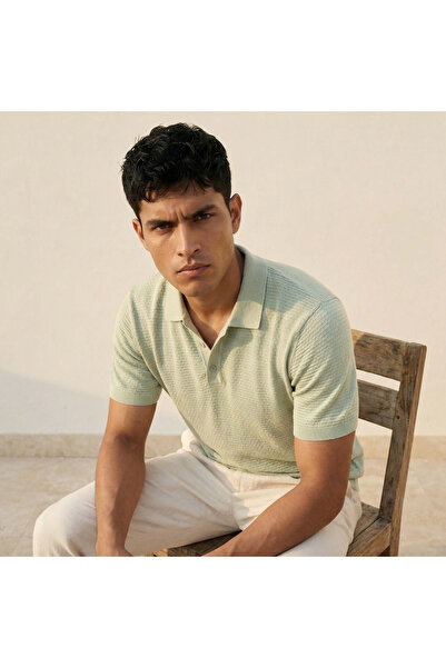 FAV Men Short Sleeves Textured Polo T-shirt