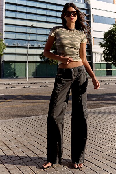 Bershka Straight fit kargo pantolon