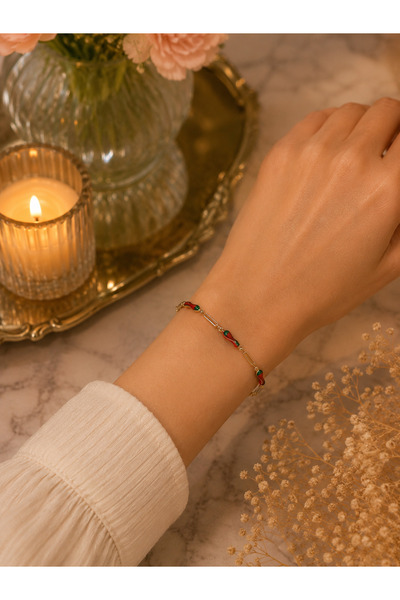 MODA MANANI Red Pepper Figured Gold Color Thin Chain Women's Bracelet