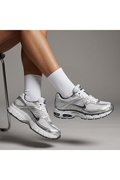Nike Air Max Moto 2K White Sneaker Sportie (Slim Fit)
