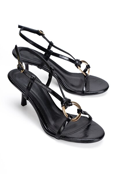 PASSAGE SHOES صندل نسائي بحزام خلفي ومشبك ذهبي 3113 أسود
