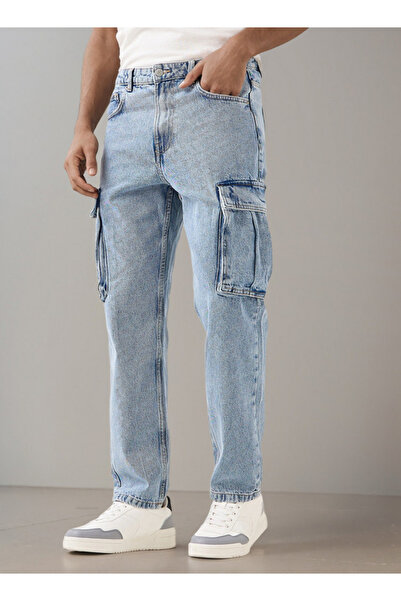 DNM Men Straight Fit Mid-Rise Cargo Jeans