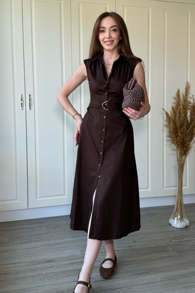 Dilay Gökoğlu Butik Polo Yaka Kemerli Vatkalı Midi Gömlek Elbise