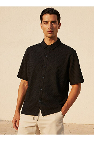 Iconic Regular Fit Collared Jacquard Textured Short Sleeves Shirt