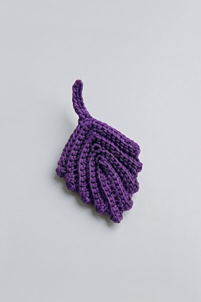 Milleniva Leaf Bag Ornament Burgundy Hand Knitted Charm