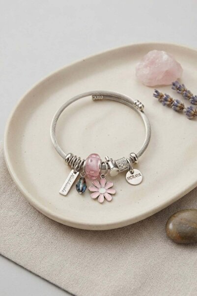 Inure Jewelry سوار فضي اللون مع حلية ديزي الوردية