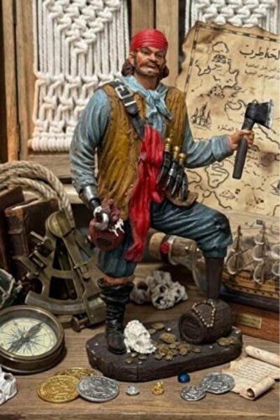 SPR Pirate Sea Figurine مجسم قرصان بحر