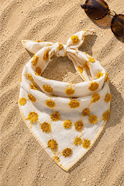 Store Beyaz Sarı Çiçek Desenli Bandana Fular Fisto Kumaştan