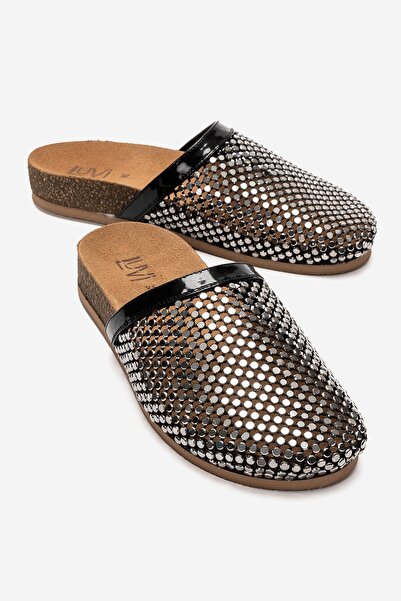 LuviShoes شبشب نسائي من MONTERA باللون الأسود