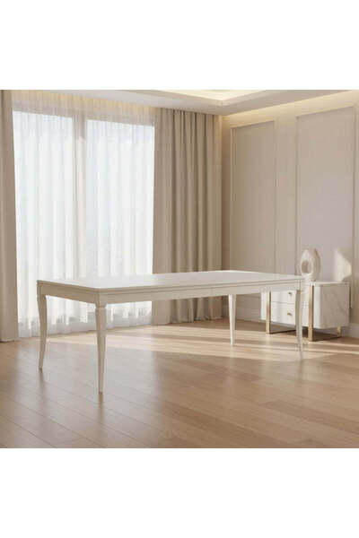 Roots Furniture Victoria Manor Dining Table