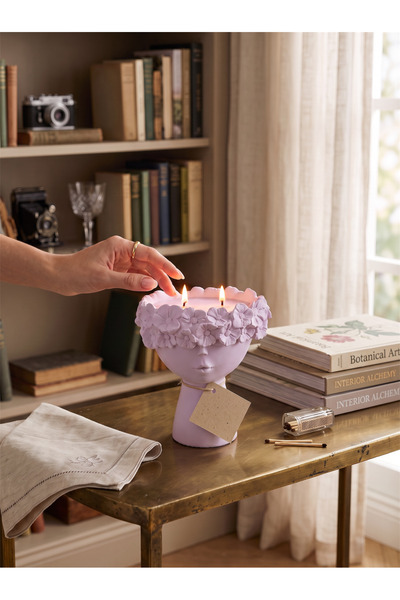 LALEZEN HOME Flora Çiçek Taçlı Kadın Büst Dekoratif Mum - El Yapımı 2 Fitilli...