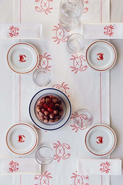 H&M Embroidery-motif linen-blend table runner