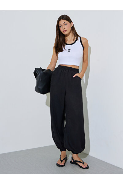 Styli Black Relaxed Fit Cuffed Joggers