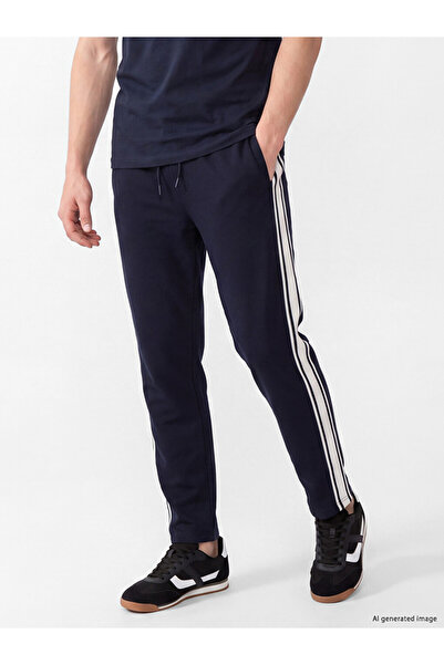 LC Waikiki Rmz Gi̇yi̇m Farkiyla Standard Fit Men's Sweatpants with Side Stripes