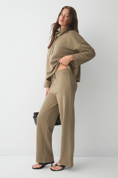 ETHIQUET VALIR Set de damă din bumbac organic, cu guler înalt și șnur, kaki, top și pantaloni