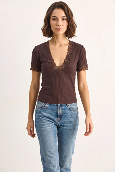 Efnaz style Women's Deep V-Neck Lace Detailed Ribbed Bitter Brown Blouse