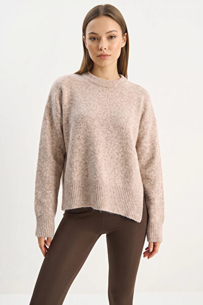 Efnaz style Women's Crew Neck Wool Blend Knitwear Mink Sweater with Side Slits