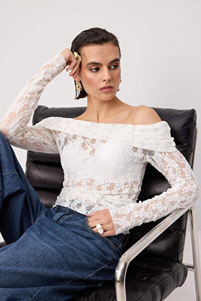 Trendyol Collection Ecru Fitted/Cut-To-Fit Carmen Collar Lace Stretch Knitted...