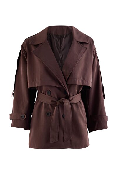 Trendyol Kollektion Brauner zweireihiger Midi-Trenchcoat mit Schnürung TWOAW2...