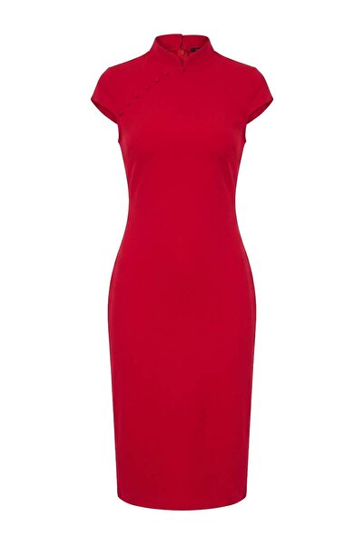 Συλλογή Trendyol Κόκκινο ίσιο φόρεμα Bodycon με γιακά και μανίκια, κοντό μίντ...
