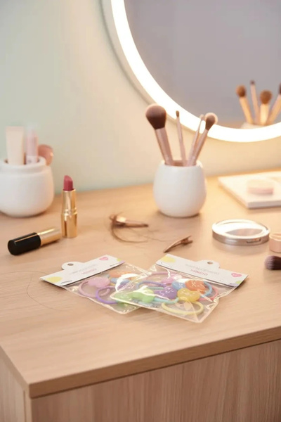 Miniso مجموعة مطاطات الشعر المرخصة مع حقيبة - 6 قطع - مع أشكال ملونة وحقيبة ت...
