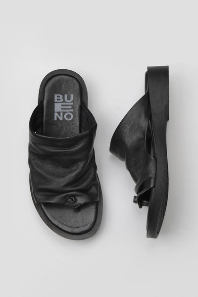Bueno Shoes Μαύρες δερμάτινες γυναικείες φλατ παντόφλες 01wy2910