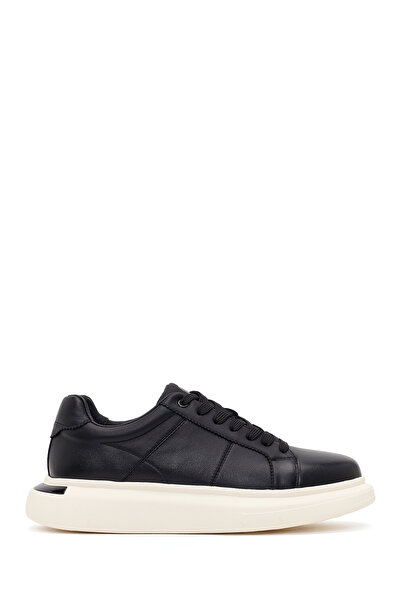 Derimod Erkek Siyah Bağcıklı Kalın Tabanlı Deri Sneaker 26SFD699018