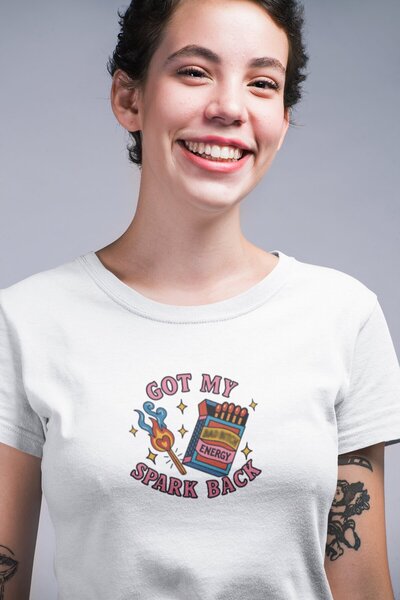 buzagi tasarım ürünleri Spark White Regular T-Shirt