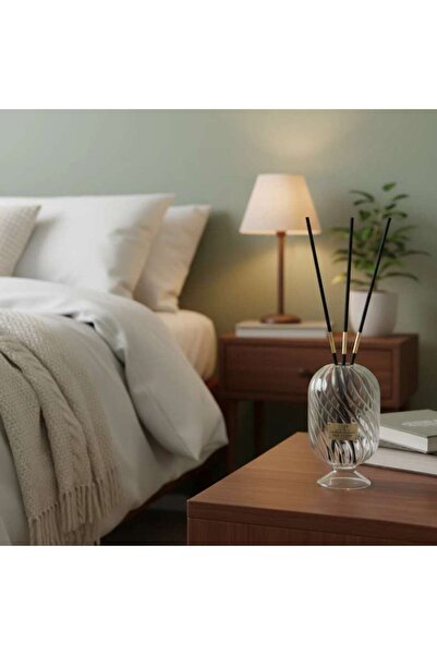 PAN HOME معطر جو بالروائح العطرية من وايت ألكيمي فيوليت فروست 400 مل - أبيض